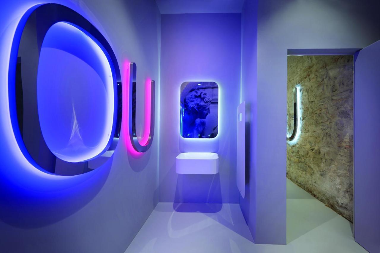 Youme Design Place Hotel Триест Екстериор снимка