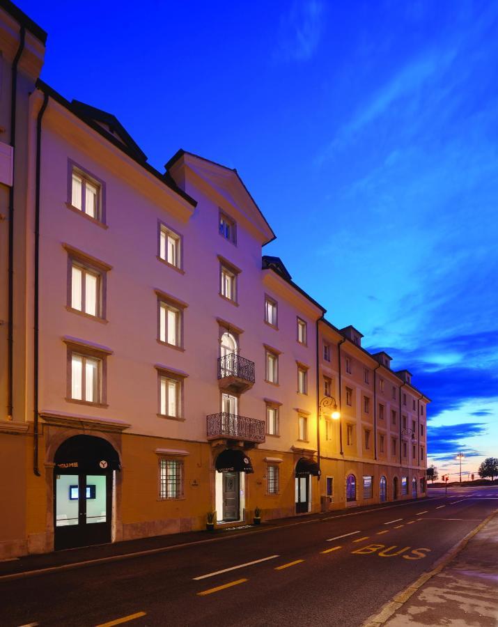 Youme Design Place Hotel Триест Екстериор снимка