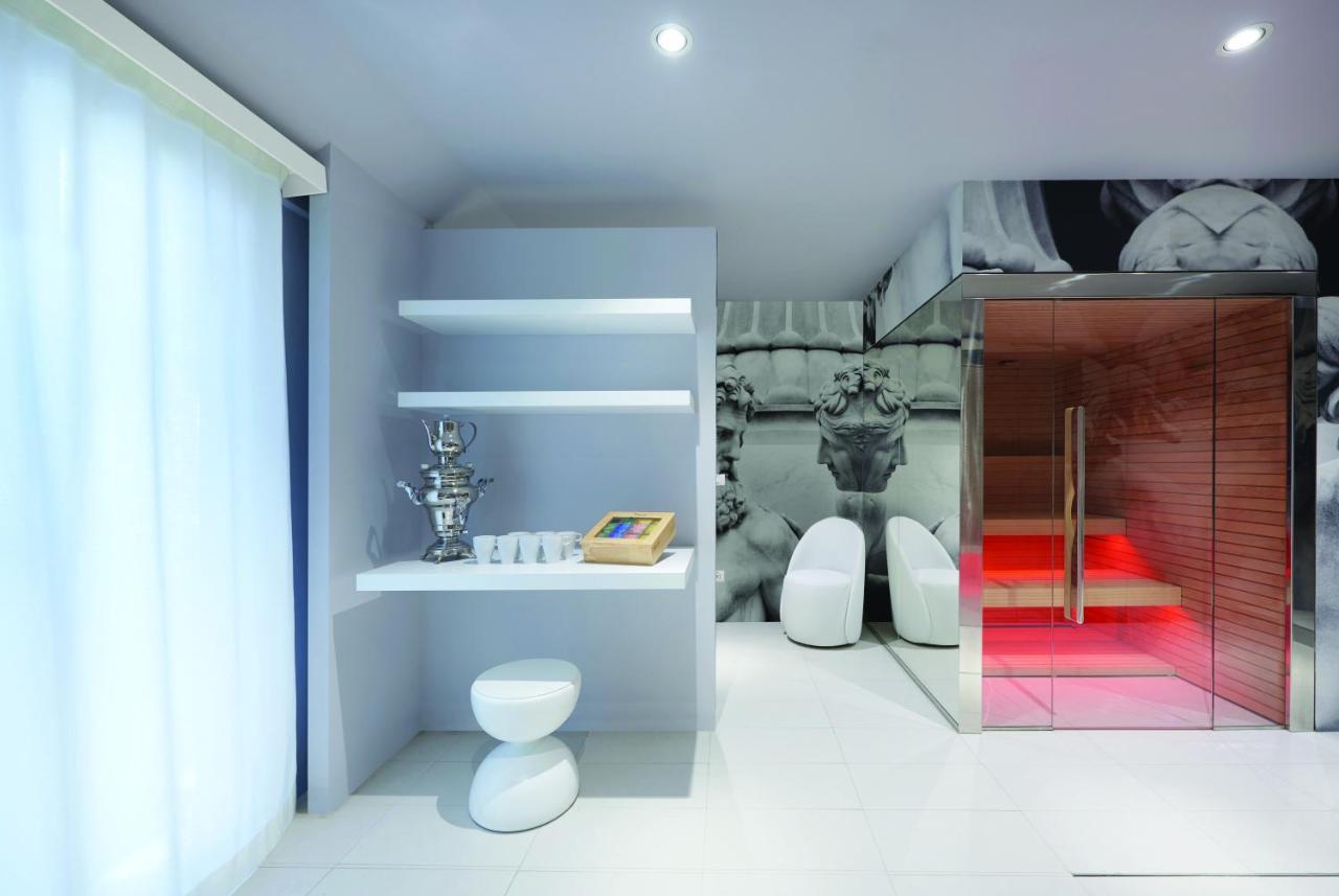 Youme Design Place Hotel Триест Екстериор снимка